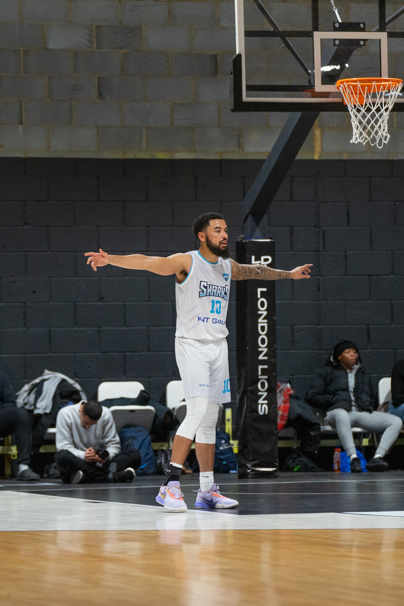 London Sharks (111)