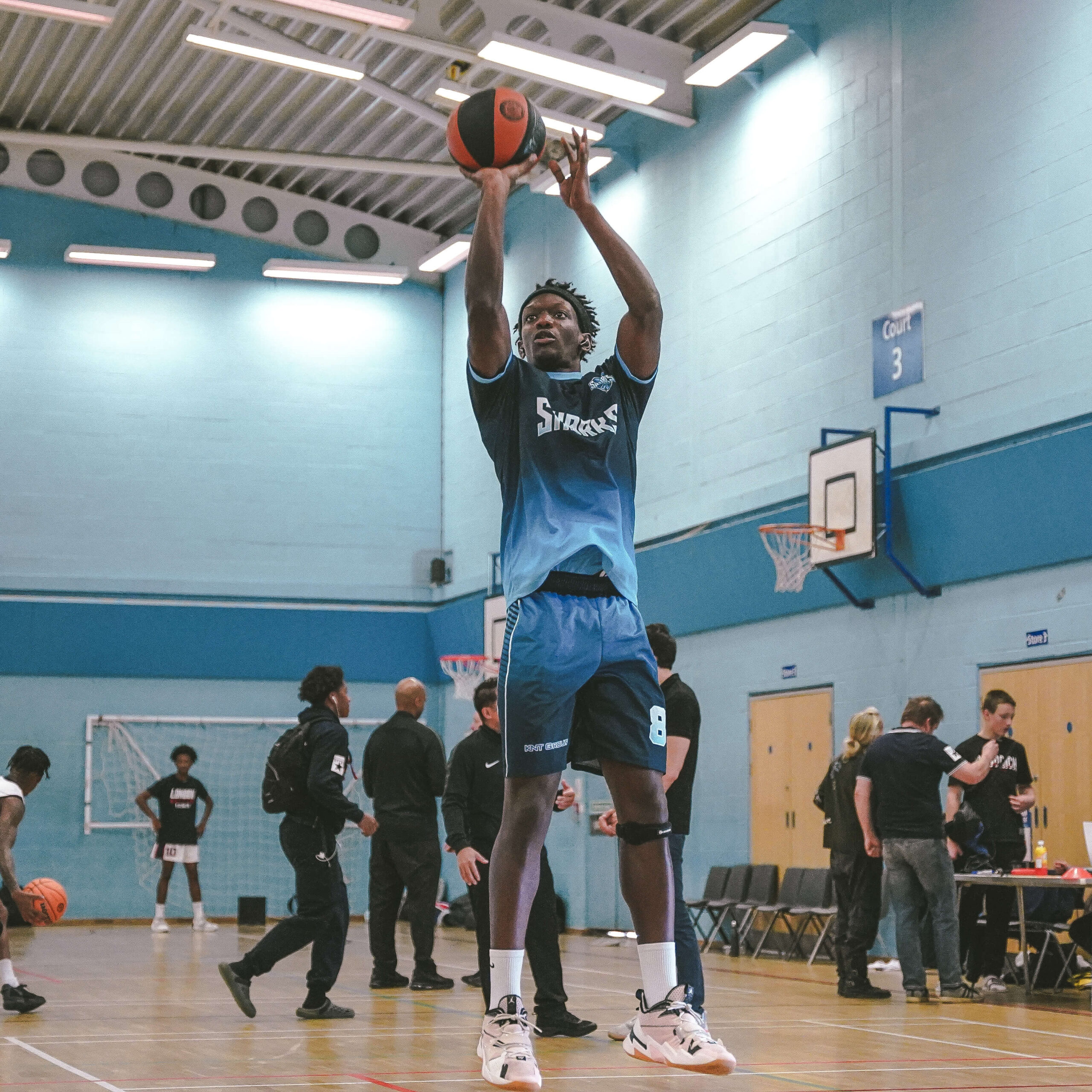 London Sharks (112)